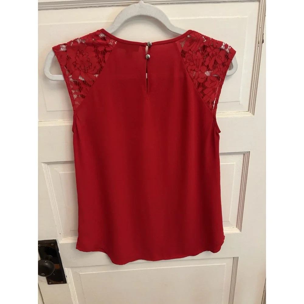 J Crew Women's Red Crew Neck Sleeveless‎ Lace Detailed Blouse Size 0